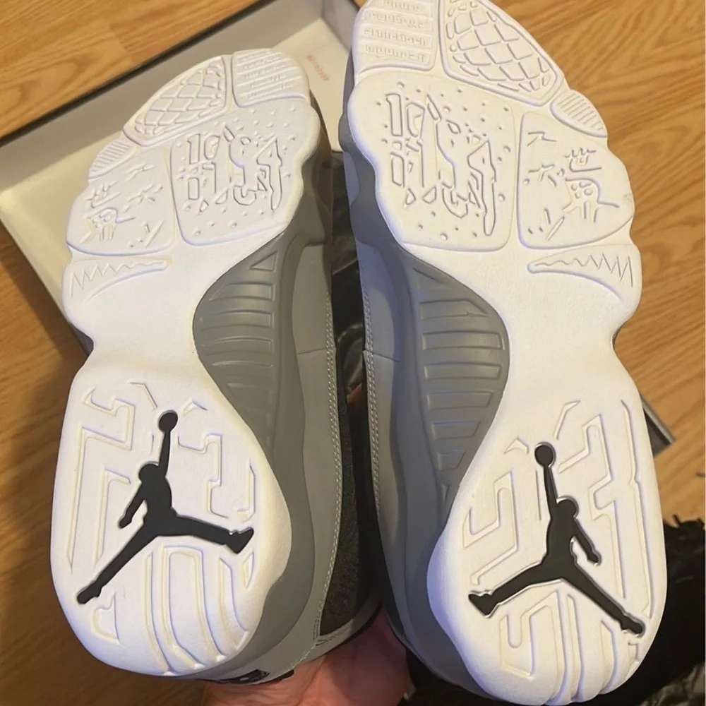 ❌SOLD❌ Air Jordan Retro 9 “Particle Grey” sneakers, New in Box, M9 - Picture 12 of 12